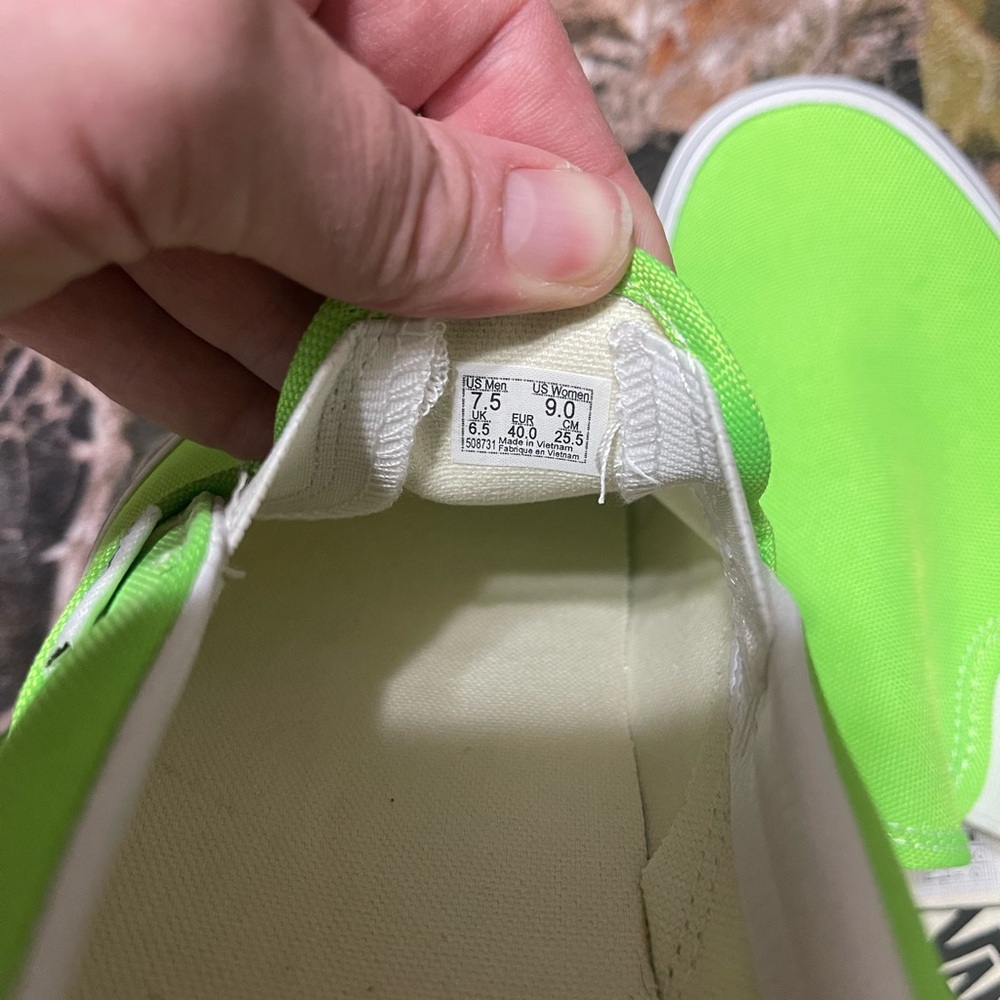 Vans - Picture 4 of 4
